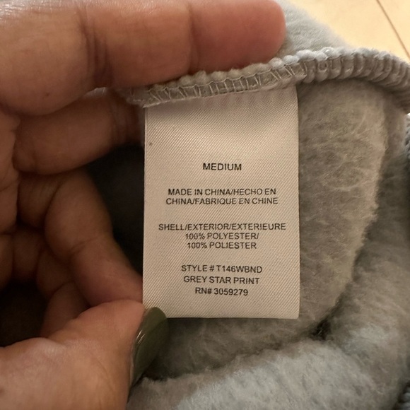 Thread & Supply Grey Star Print sweater Sz. M - Picture 6 of 6